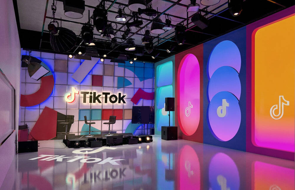 21 Tik Tok
